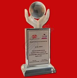 Gümüş Kristal Plaket Dünya Figürlü