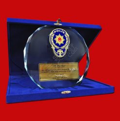 Kabartma Polis Logolu Altın Metal Baskılı Özel Kesim Kristal Plaket