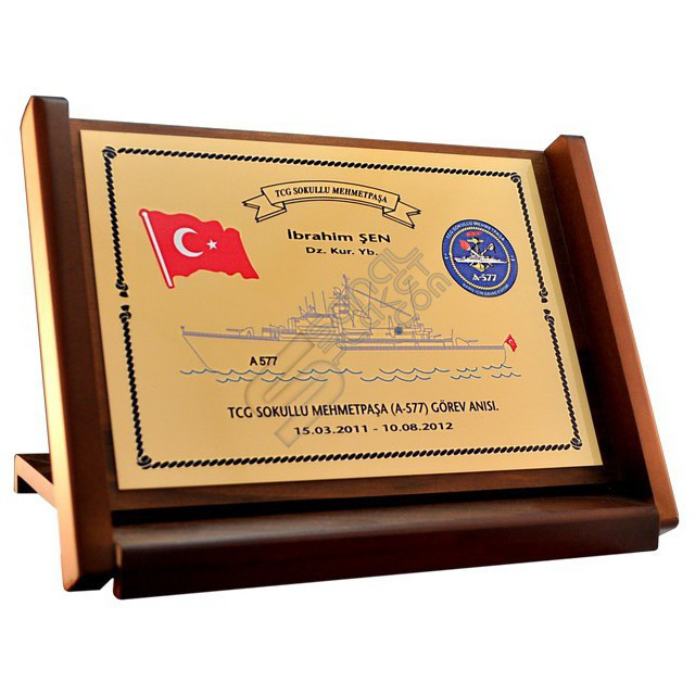 Katlanır Ahşap Üzerine Renkli Logolu Görev Anısı Plaketi