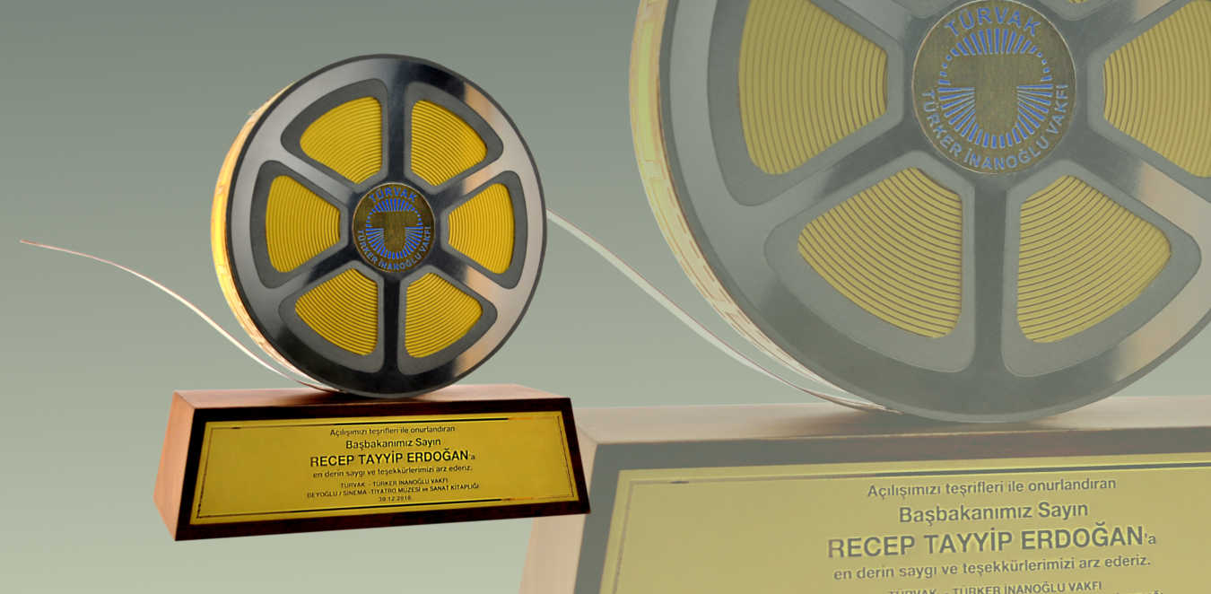Özel Ödül Plaket Recep Tayyip Erdoğan