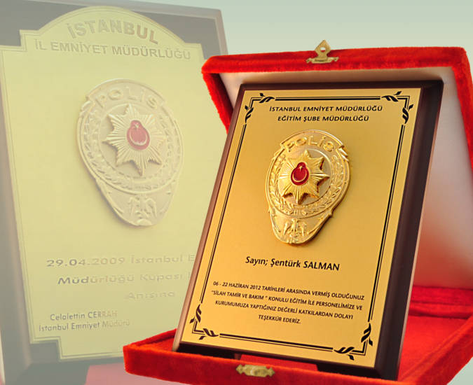 Kadife Kutulu Ahşap Plaketler